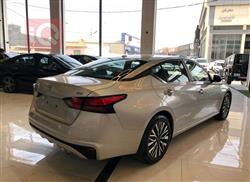 نيسان ألتيما